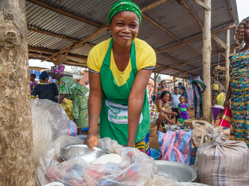 EMANGBA Manioc BD 300821 72 Stephane Brabant